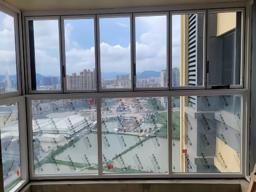 珠海高楼层商品房封阳台安装铝合金全景自由折叠窗客户案例